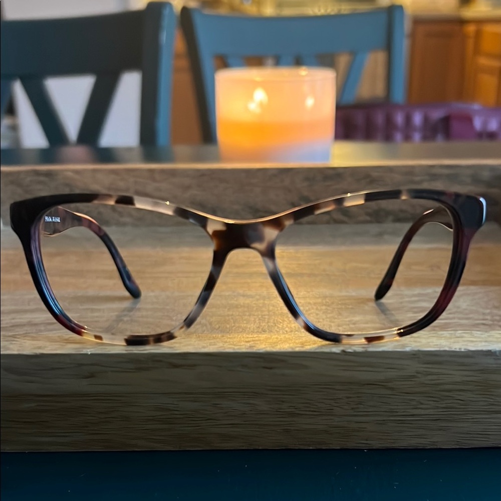 Prada Tortoiseshell Frame - Picture 6 of 7